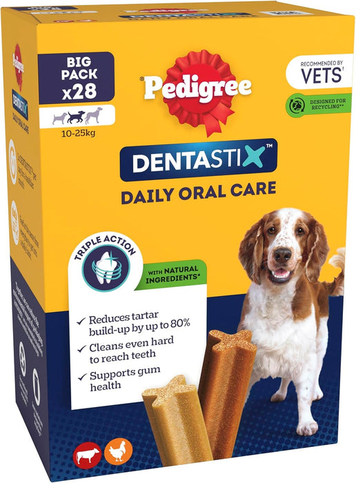 Pedigree DentaStix - Daily Dental chews for medium Dogs (10-25 kg) , 28 Pedigree Dentastix sticks